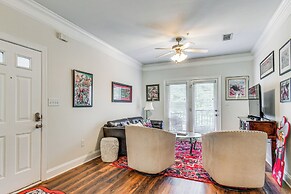 1 Mi to Uga: Charming Athens Condo w/ Balconies!