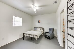 6 Mi to Nature Preserve: Apartment Near Lindale!