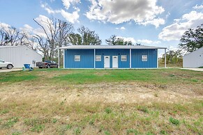 6 Mi to Nature Preserve: Apartment Near Lindale!