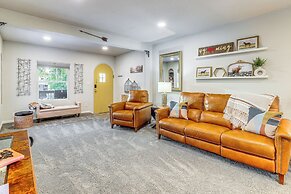 1 Mi to Dtwn Casper: Homey Getaway w/ Yard!
