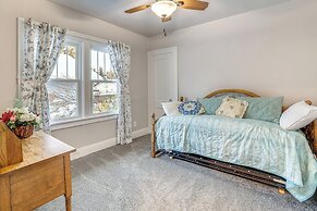 1 Mi to Dtwn Casper: Homey Getaway w/ Yard!