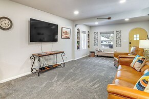 1 Mi to Dtwn Casper: Homey Getaway w/ Yard!