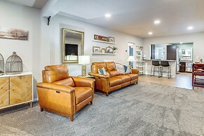 1 Mi to Dtwn Casper: Homey Getaway w/ Yard!