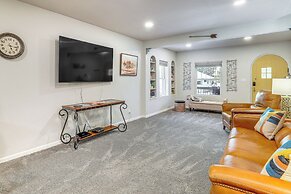 1 Mi to Dtwn Casper: Homey Getaway w/ Yard!
