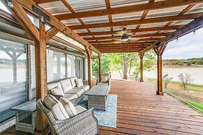 Lake Gem: Private Dock & Large Patio in Lewisville