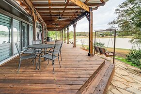 Lake Gem: Private Dock & Large Patio in Lewisville