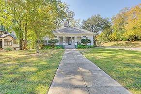 1 Mi to Dtwn Meridian: Historic Home w/ Porch!