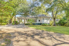 1 Mi to Dtwn Meridian: Historic Home w/ Porch!