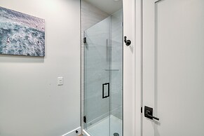 Walk to Beach: Penthouse Condo in Traverse City!