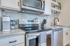 Walk to Beach: Penthouse Condo in Traverse City!