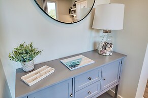 Walk to Beach: Penthouse Condo in Traverse City!