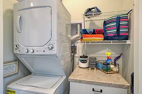 Walk to Beach: Penthouse Condo in Traverse City!