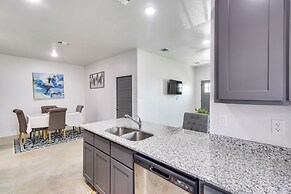 Newly Built Home: 2 Mi to Dtwn Temple!
