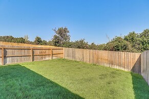 Newly Built Home: 2 Mi to Dtwn Temple!