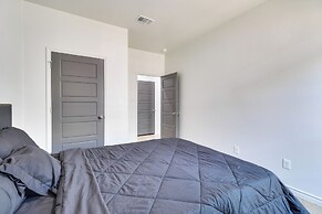 Newly Built Home: 2 Mi to Dtwn Temple!