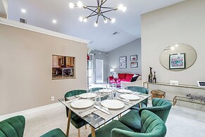Riverfront Backyard & Grill: Sunrise Family Home