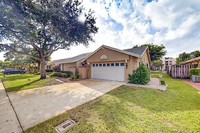 Riverfront Backyard & Grill: Sunrise Family Home