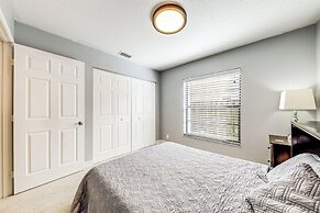 Riverfront Backyard & Grill: Sunrise Family Home