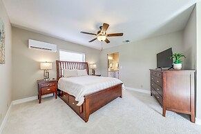 Riverfront Backyard & Grill: Sunrise Family Home