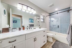 Riverfront Backyard & Grill: Sunrise Family Home