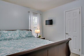 Near Lake Wylie - Updated Cottage w/ Yard!