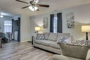 Near Lake Wylie - Updated Cottage w/ Yard!