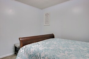 Near Lake Wylie - Updated Cottage w/ Yard!