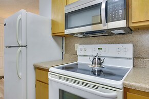 Near Lake Wylie - Updated Cottage w/ Yard!