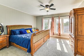 Near Campus & Casino: Family-friendly Durant Home!
