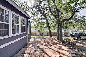 Near Campus & Casino: Family-friendly Durant Home!