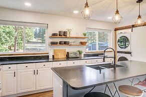 Lake-view Apt w/ Furnished Deck in Hayden!