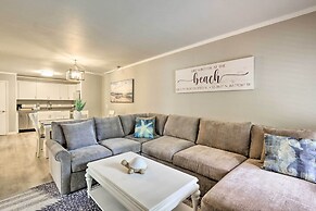 < 1 Mi to Beach: Hilton Head Condo w/ Pool Access!