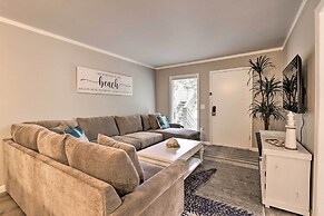 < 1 Mi to Beach: Hilton Head Condo w/ Pool Access!