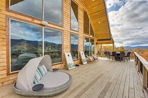 Blue Ridge Mountain-view Cabin w/ Hot Tub & Deck!