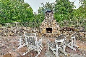 Blue Ridge Mountain-view Cabin w/ Hot Tub & Deck!