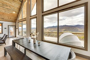 Blue Ridge Mountain-view Cabin w/ Hot Tub & Deck!