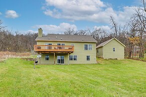 Resort-style Amenities: Home 10 Mi to Galena!