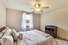 Resort-style Amenities: Home 10 Mi to Galena!