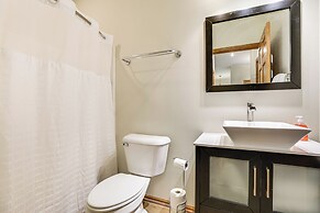 Resort-style Amenities: Home 10 Mi to Galena!