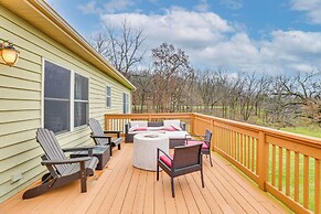 Resort-style Amenities: Home 10 Mi to Galena!