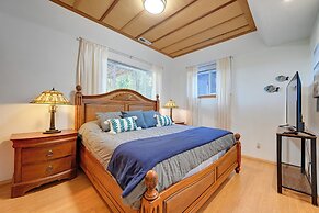 1 Mi to Burfoot Park: Olympia Apt w/ Scenic Views