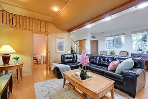 1 Mi to Burfoot Park: Olympia Apt w/ Scenic Views