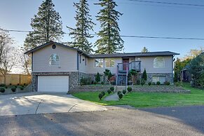 1 Mi to Burfoot Park: Olympia Apt w/ Scenic Views