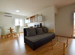 Spacious Apartment With Loggia