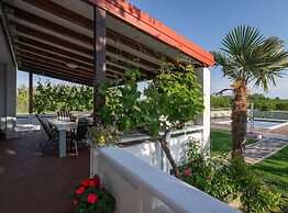 House Rose With Garden and Pool