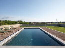House Rose With Garden and Pool