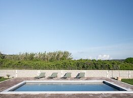 House Rose With Garden and Pool