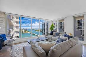 Relaxing Retreat With Pool and Bay Views