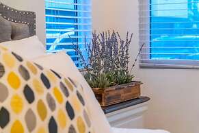Private Bedroom With Bathroom Central Location