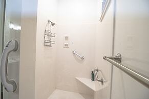 Cozy Granville Retreat W/ Modern Amenities 3 Bedroom Home